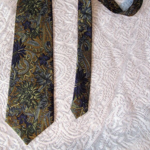 Pierre Cardin Men Silk Tie, Floral - Picture 7 of 7